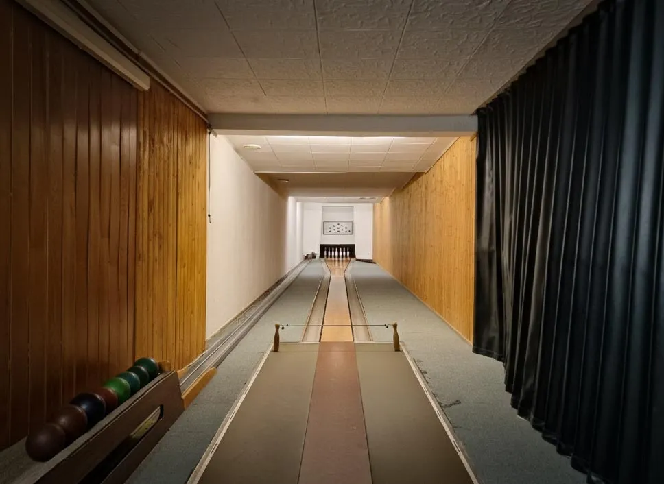 Gemütliche Runde auf der Kegelbahn